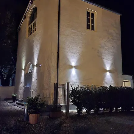 La Tinaia - Excellent For Sardegna & Corsica - 6-8 Beds - Private Parking Included With Villa *