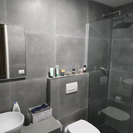La Tinaia - Excellent For Sardegna & Corsica - 6-8 Beds - Private Parking Included With Villa Livorno